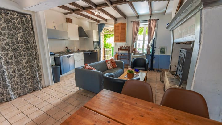 Foto 6 van Chemin De La Goubinière 1