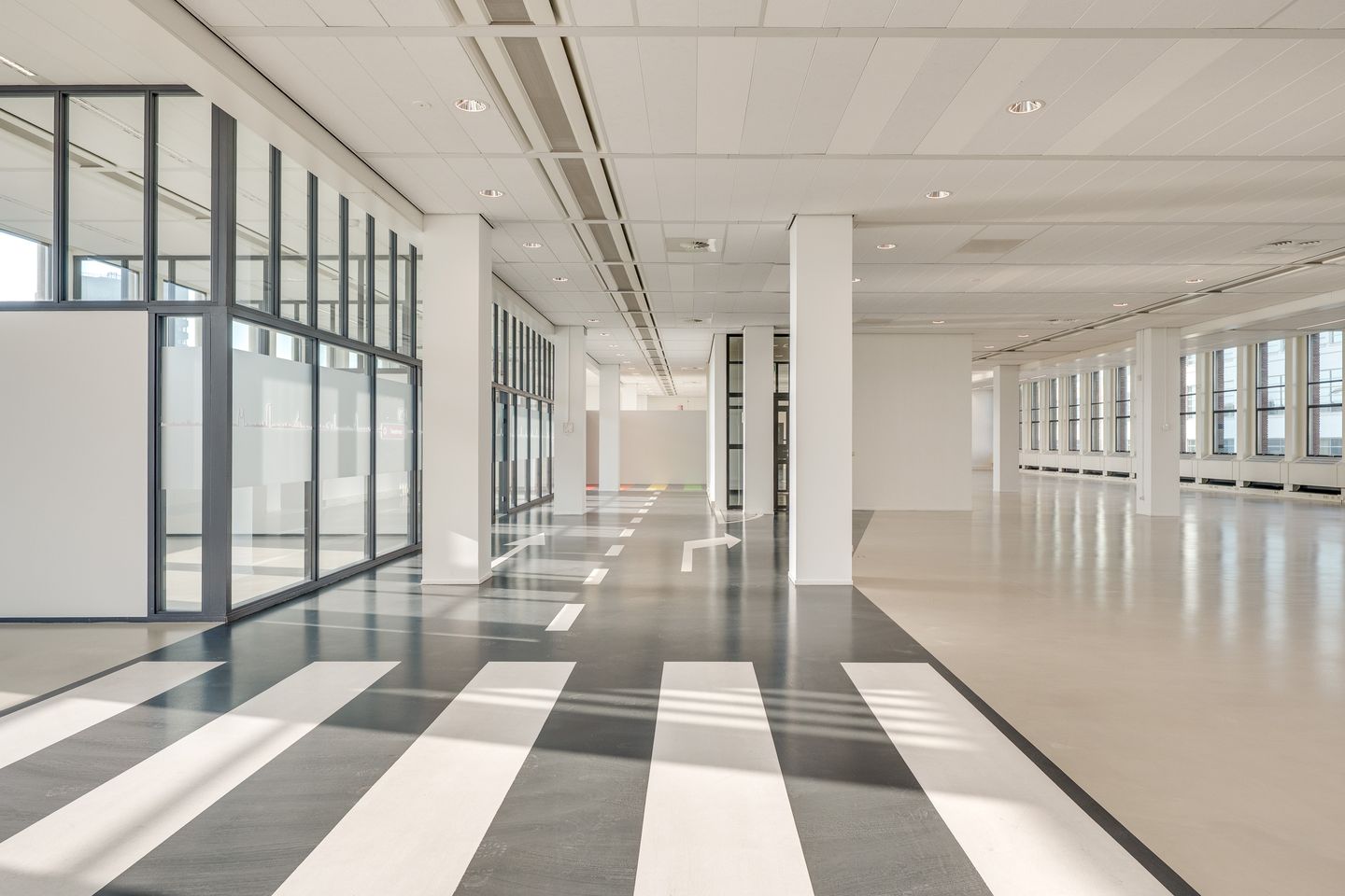 View photo 4 of Emmasingel 7-29