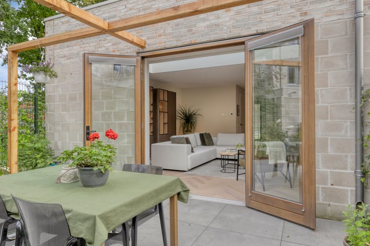 Photo 36 of Lochemstraat 32