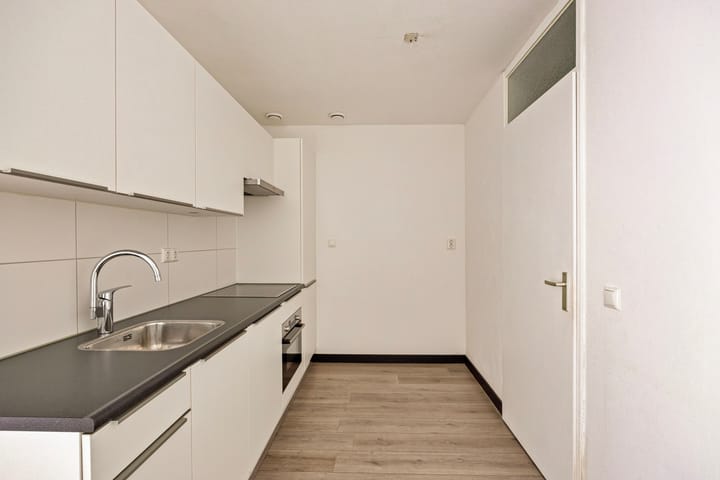 Photo 14 of Tempelstraat 19