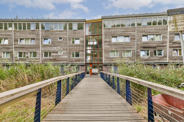 Foto 12 van Flevoparkweg 102