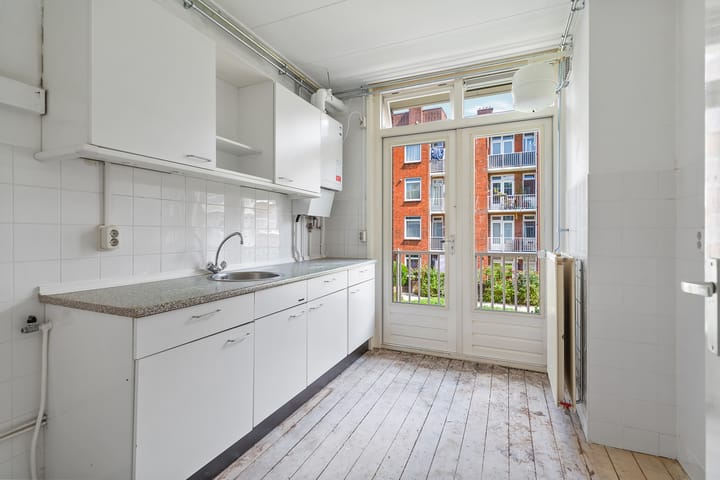 Photo 3 of Moerdijkstraat 31-1