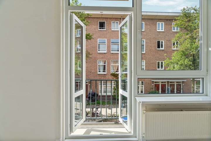 Foto 8 van Moerdijkstraat 31-1