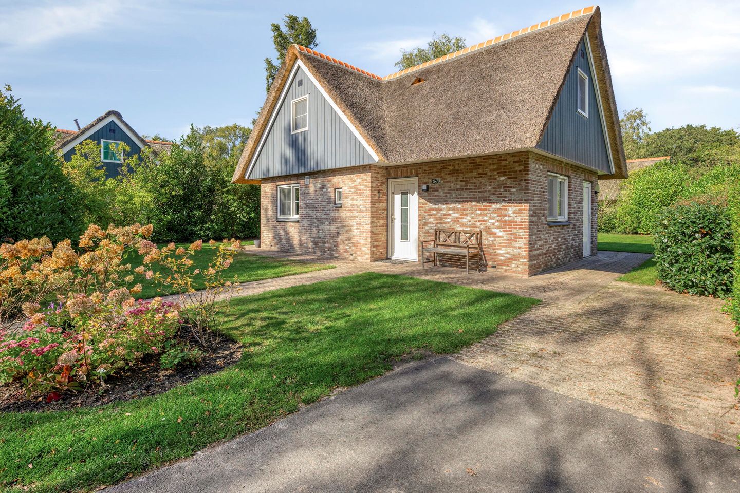 Photo 34 of Binnenweg 12-70