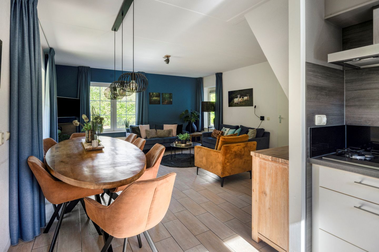 Photo 10 of Binnenweg 12-70