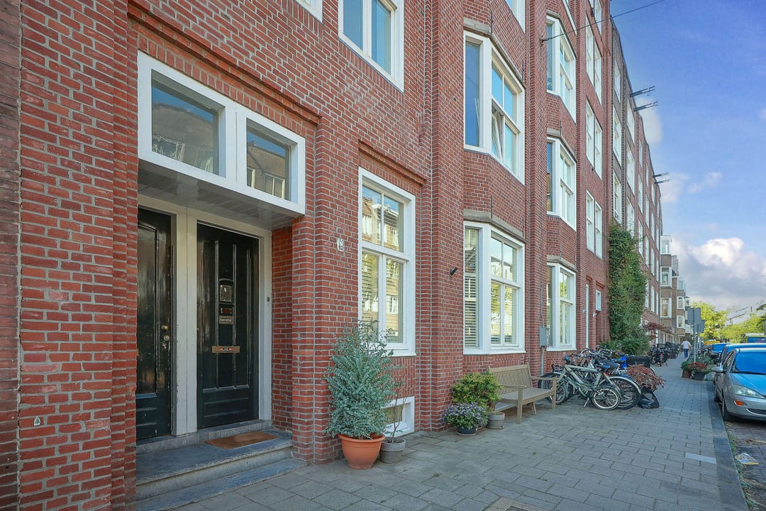 Photo 1 of Reinier Claeszenstraat 17-H