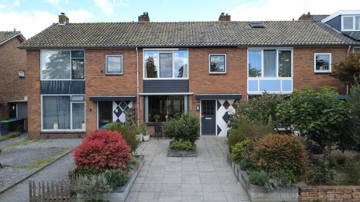 Photo 1 of Piet Heinlaan 65