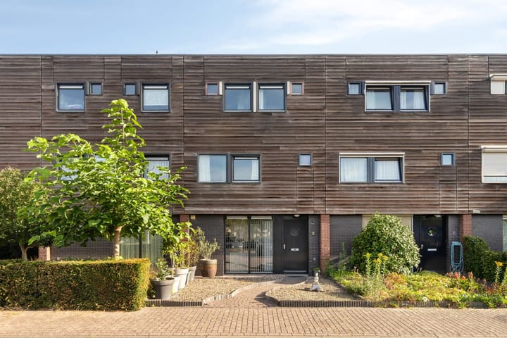 Foto 1 van Midwoldeplein 2