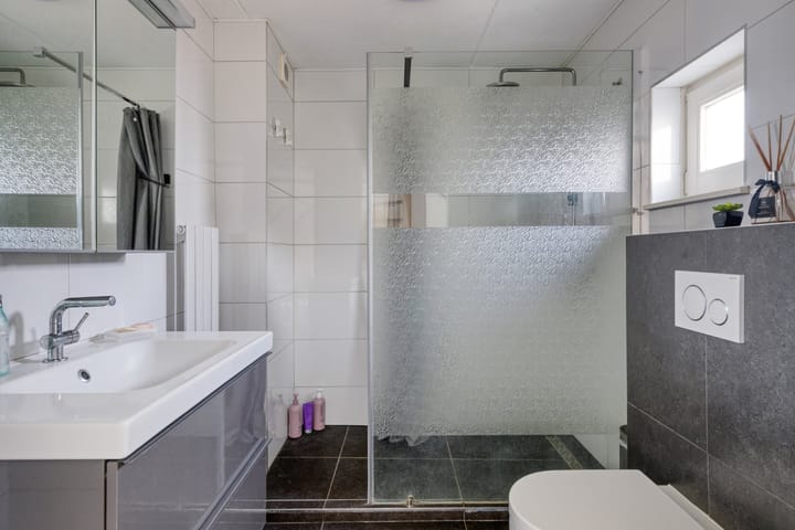 Foto 9 van Midwoldeplein 2