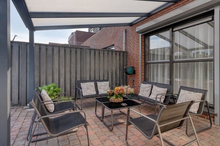 Foto 12 van Midwoldeplein 2