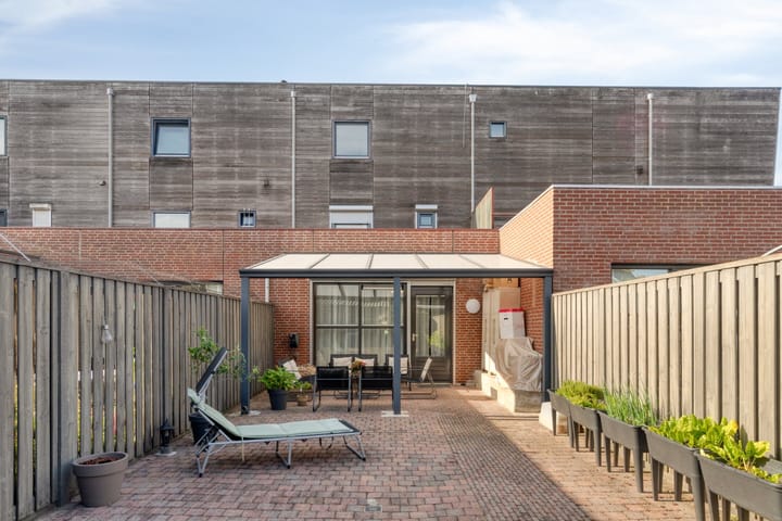 Foto 14 van Midwoldeplein 2