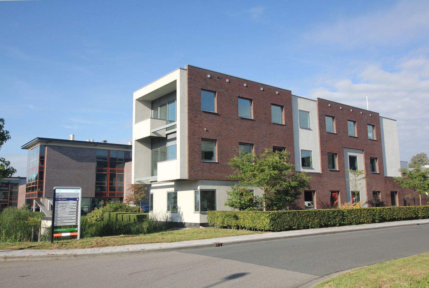 Bekijk foto 4 van Daltonstraat 1