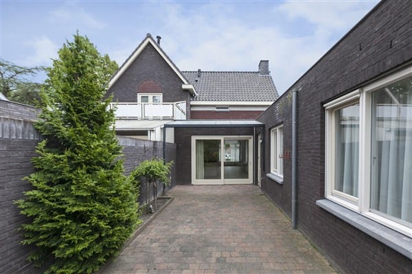 Photo 16 of Hoofdstraat 43