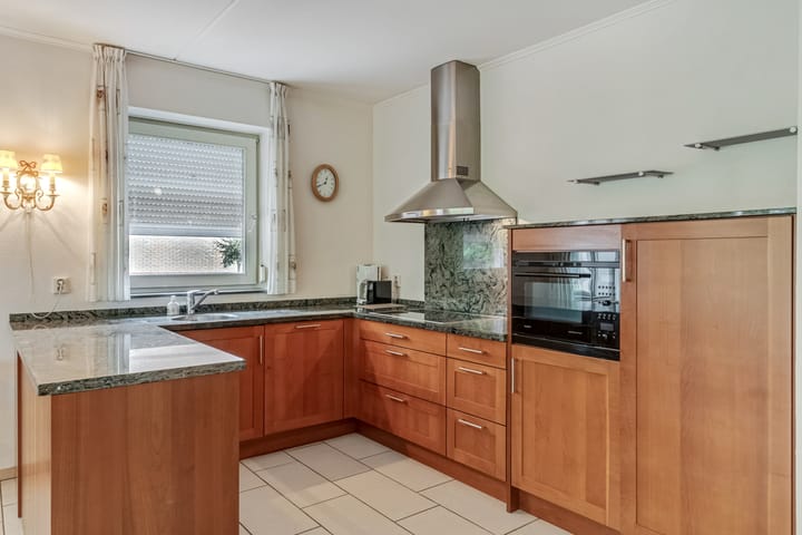 Foto 6 van Meester Linssenhof 43