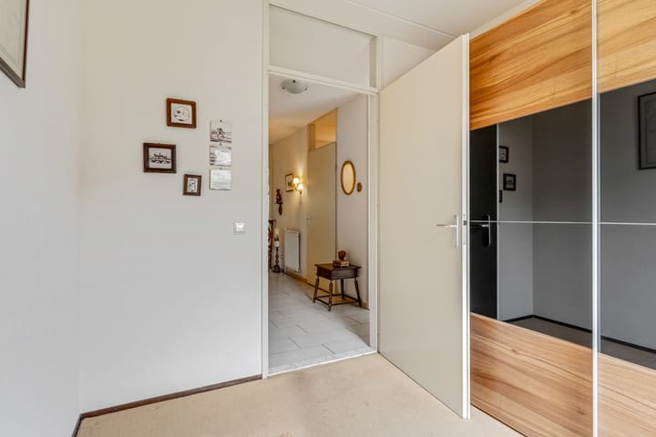 Foto 19 van Meester Linssenhof 43