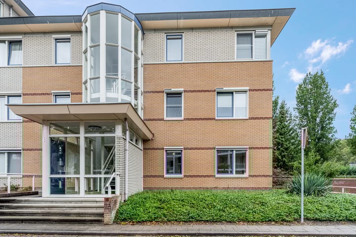 Foto 34 van Meester Linssenhof 43