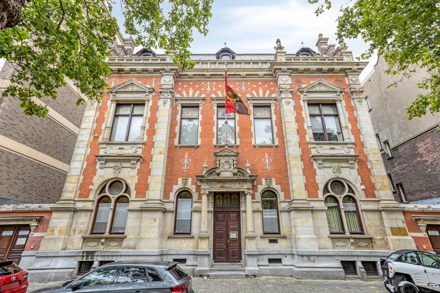 View photo 1 of Mathenesserlaan 315-317
