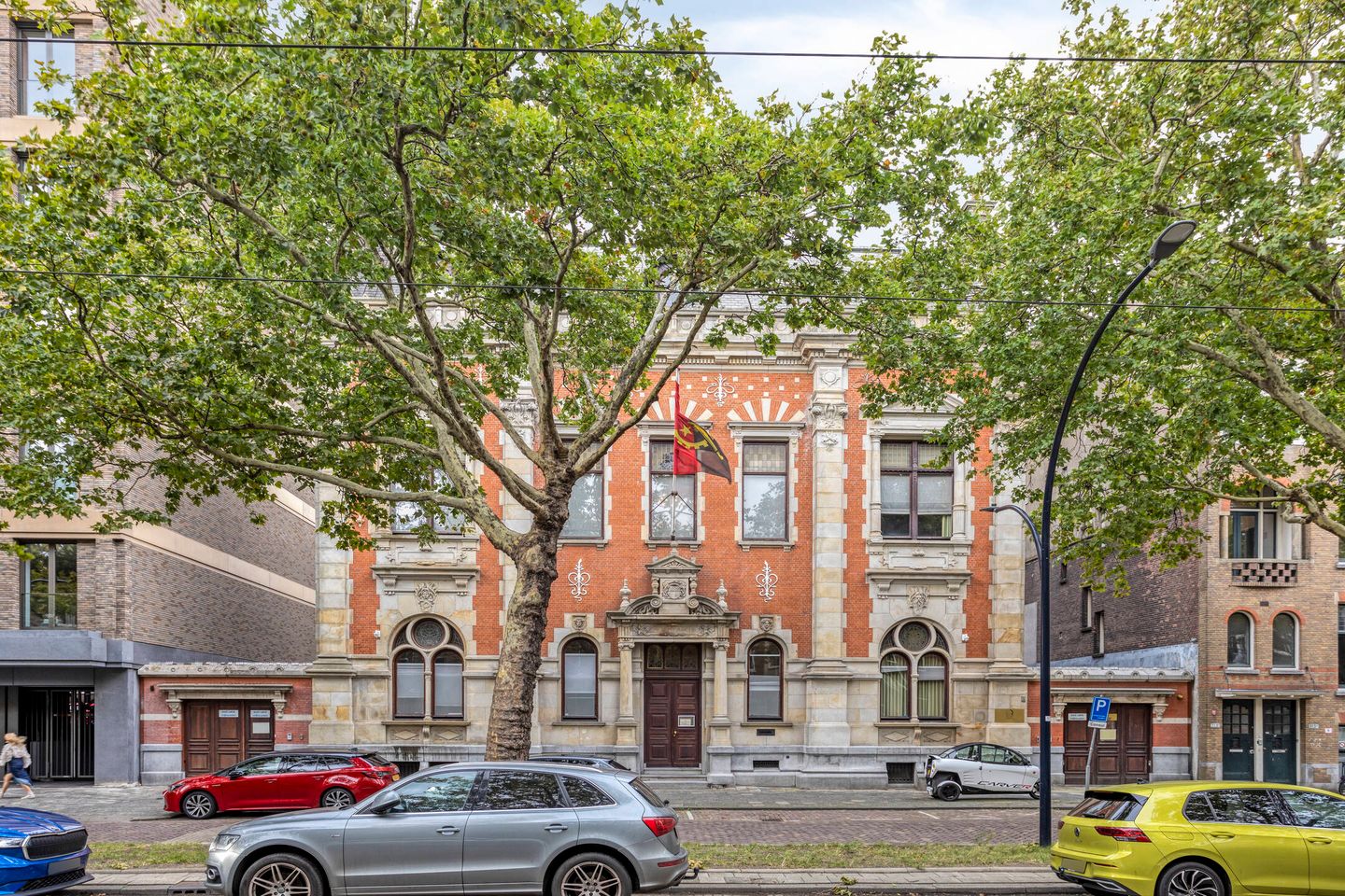 View photo 2 of Mathenesserlaan 315-317