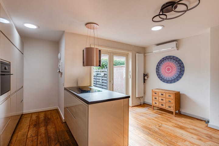 Foto 12 van S. Hoogewerffstraat 84