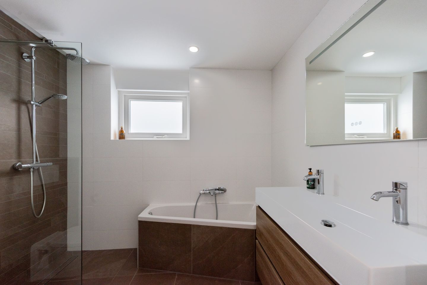 Foto 25 van Nienke van Hichtumstraat 30