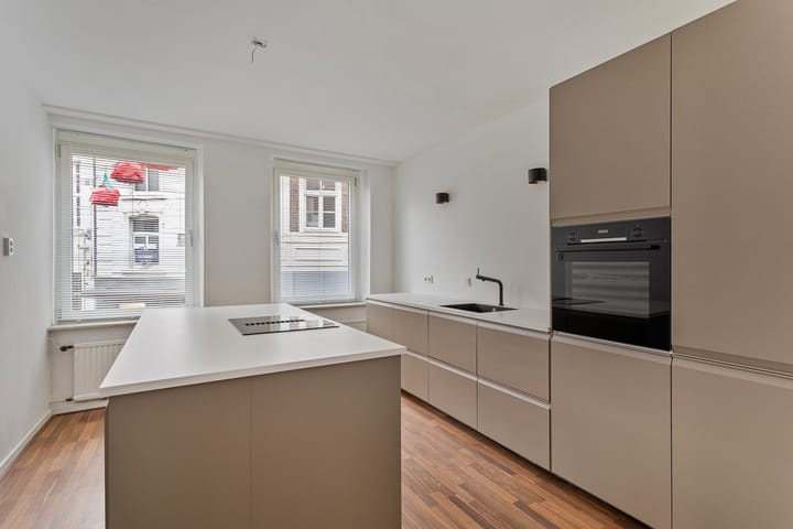 Photo 4 of Limbrichterstraat 18-A