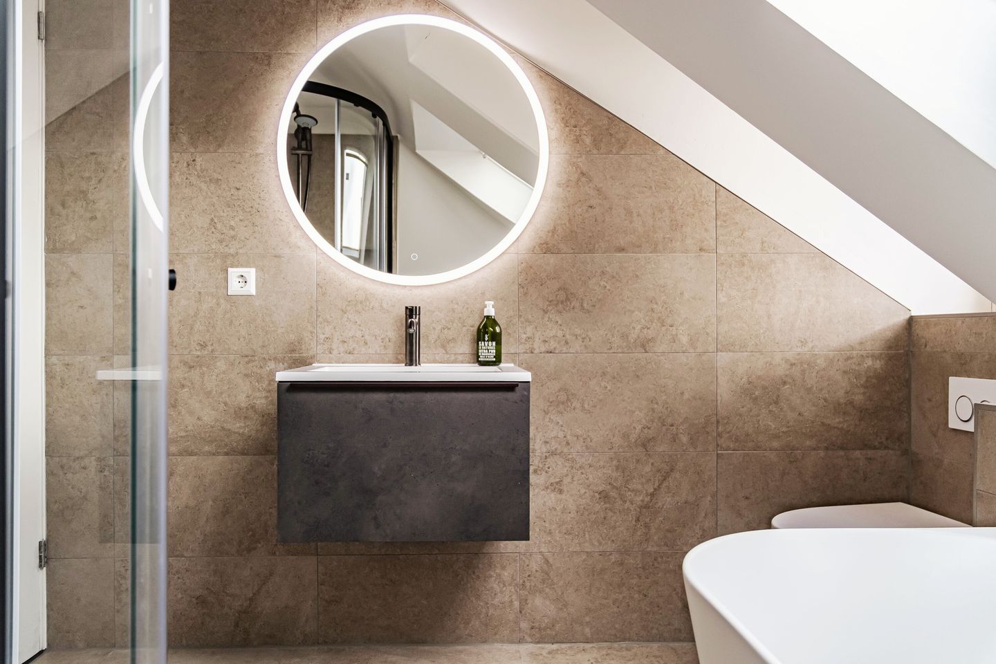 Photo 34 of Raadhuisplein 2