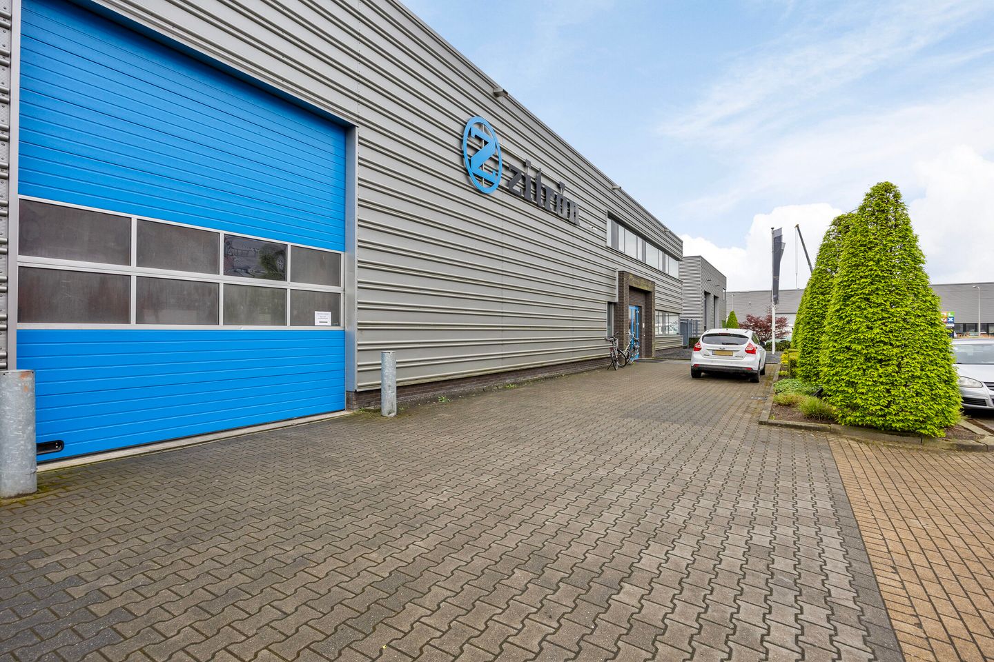 Bekijk foto 3 van Droogdokstraat 6