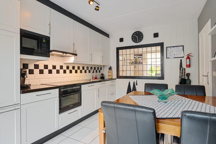 Photo 14 of Robijn 3