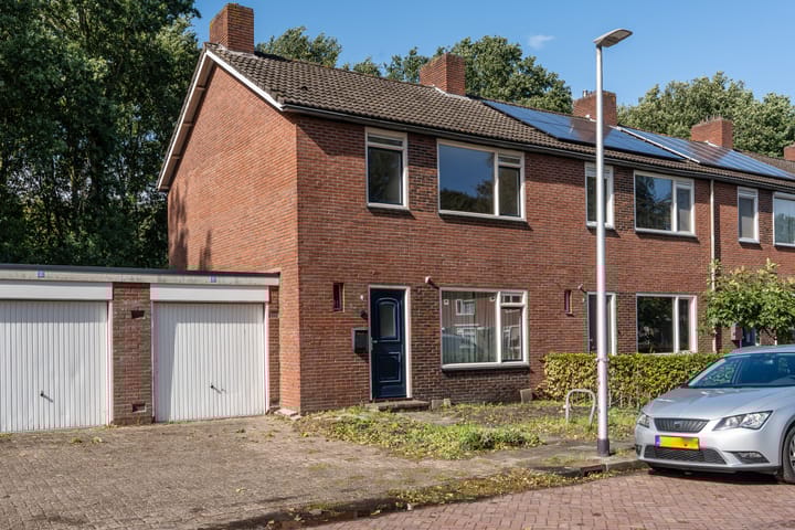 Foto 2 van Iepenlaan 6