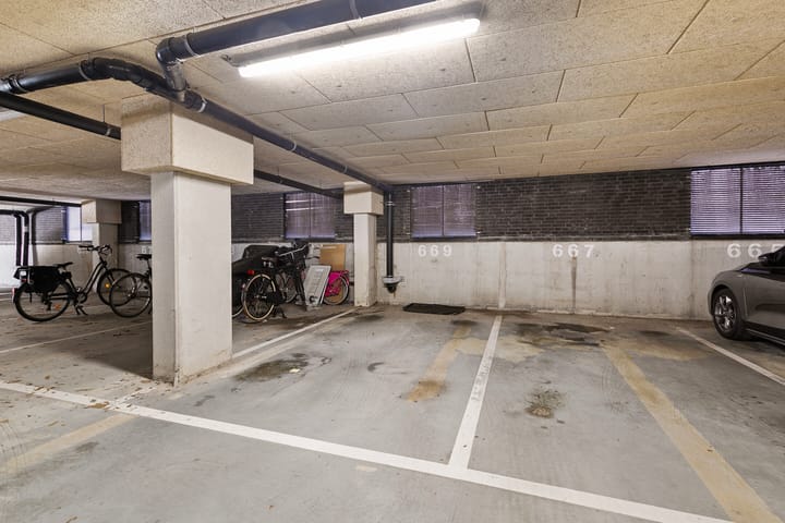 Photo 32 of Beneluxlaan 669