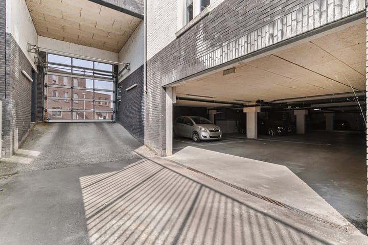 Photo 33 of Beneluxlaan 669