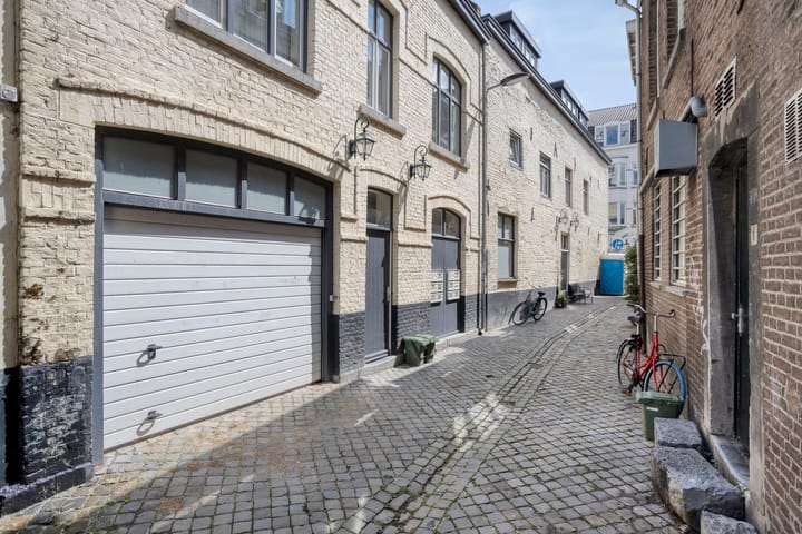 Photo 2 of Wycker Heidenstraat 2-C02