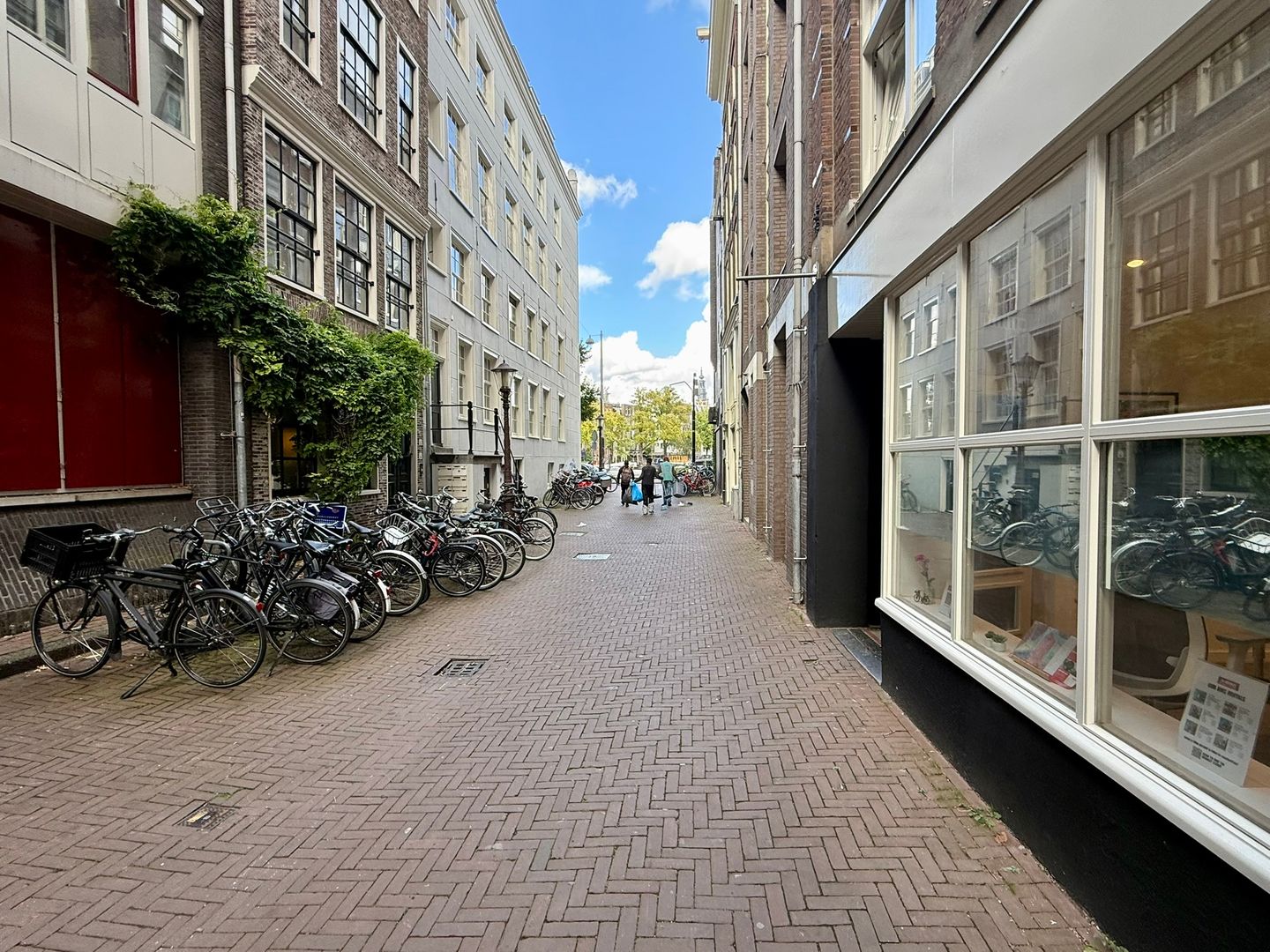 View photo 2 of Paardenstraat 9-H