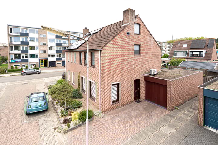 Photo 2 of Pauwenhof 17