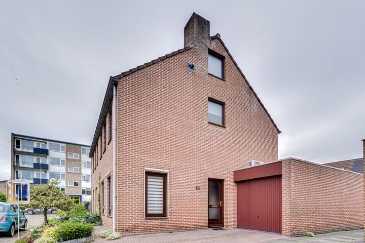 Photo 6 of Pauwenhof 17