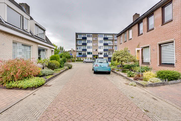 Photo 11 of Pauwenhof 17