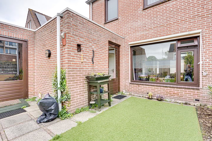 Photo 68 of Pauwenhof 17