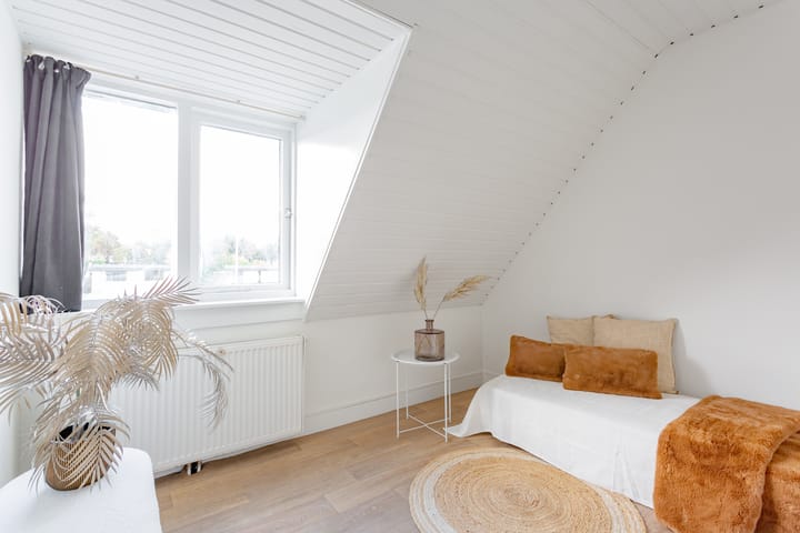 Photo 34 of Nieuwemeerdijk 219