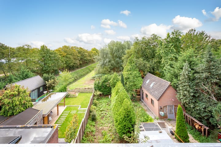 Photo 2 of Nieuwemeerdijk 219