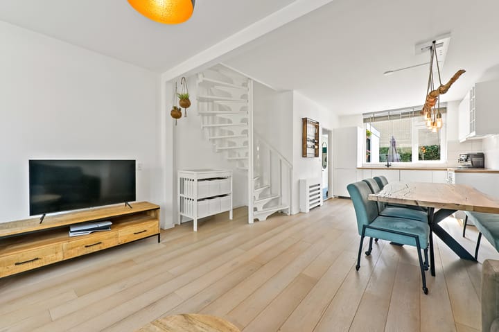 Foto 2 van Julianalaan 14