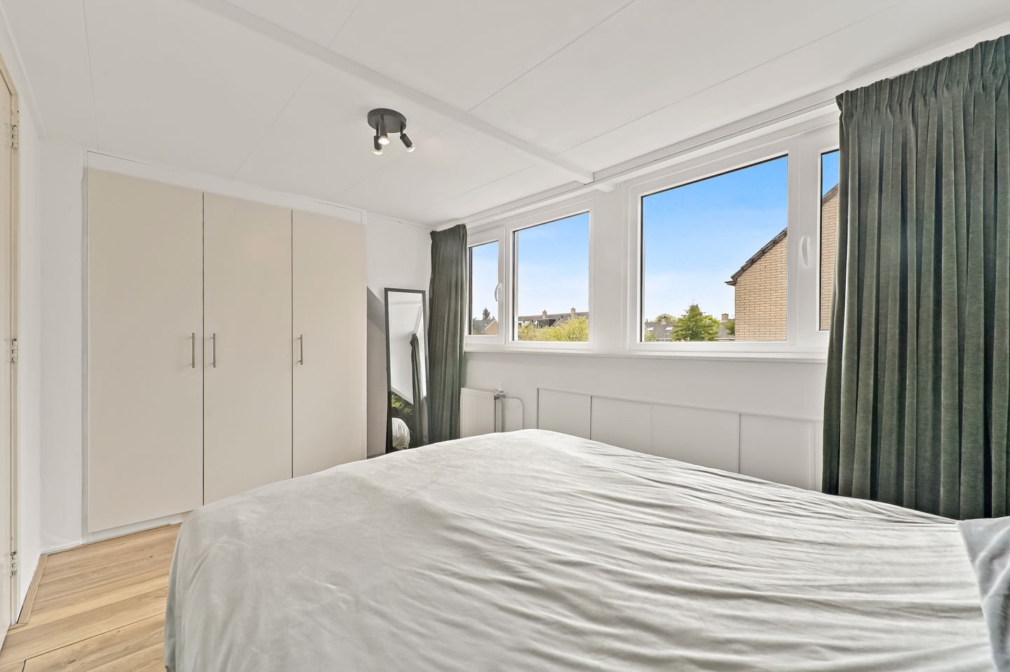 Foto 29 van Julianalaan 14