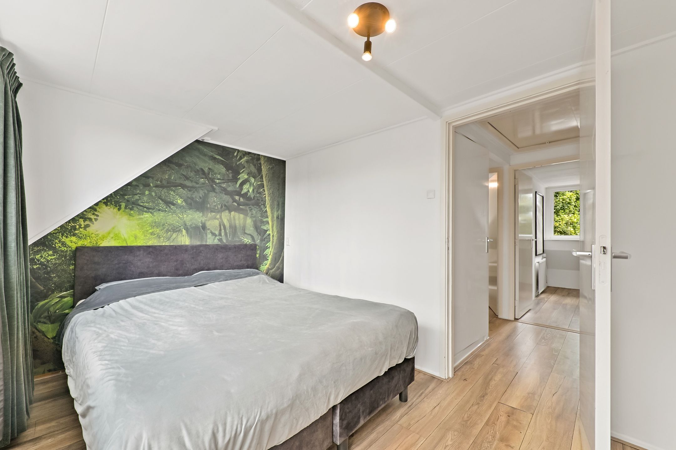 Foto 30 van Julianalaan 14