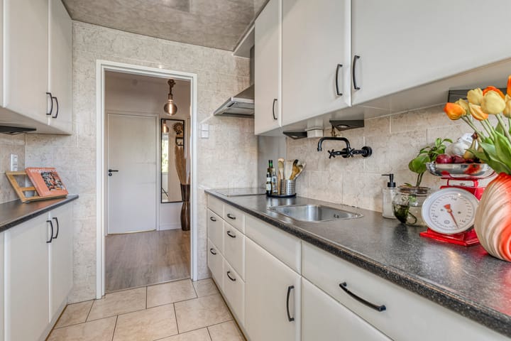 Foto 9 van Planetenstraat 15