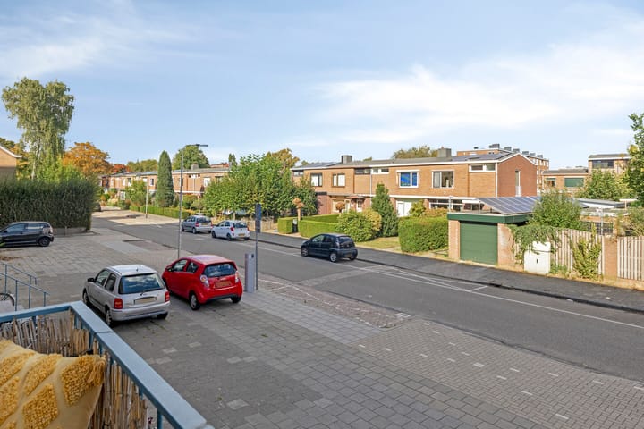 Foto 22 van Planetenstraat 15