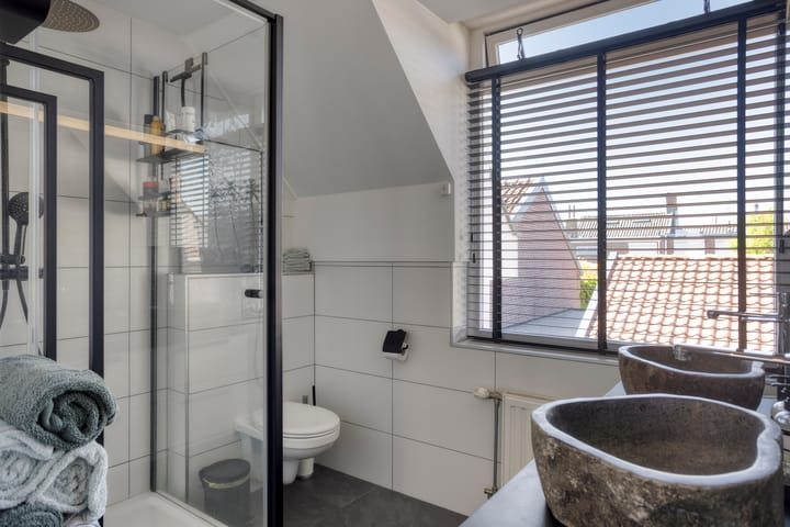 Foto 15 van Middenstraat 7