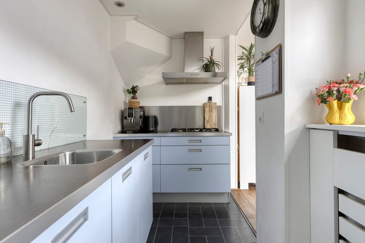 Photo 4 of Camperstraat 13