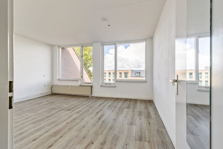 Photo 24 of Teteringsedijk 54-B