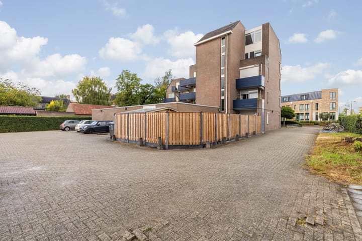 Photo 41 of Teteringsedijk 54-B