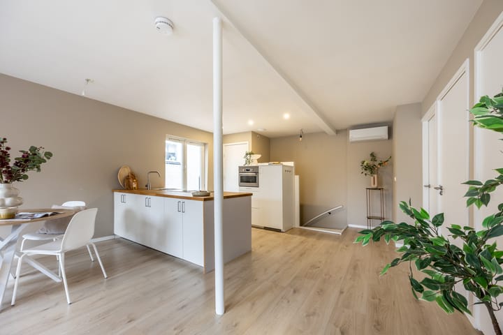 Foto 7 van Middenstraat 2-D