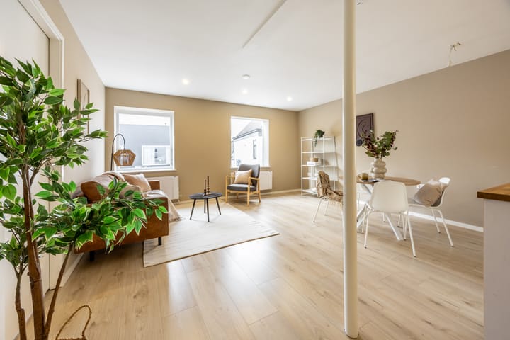 Foto 8 van Middenstraat 2-D